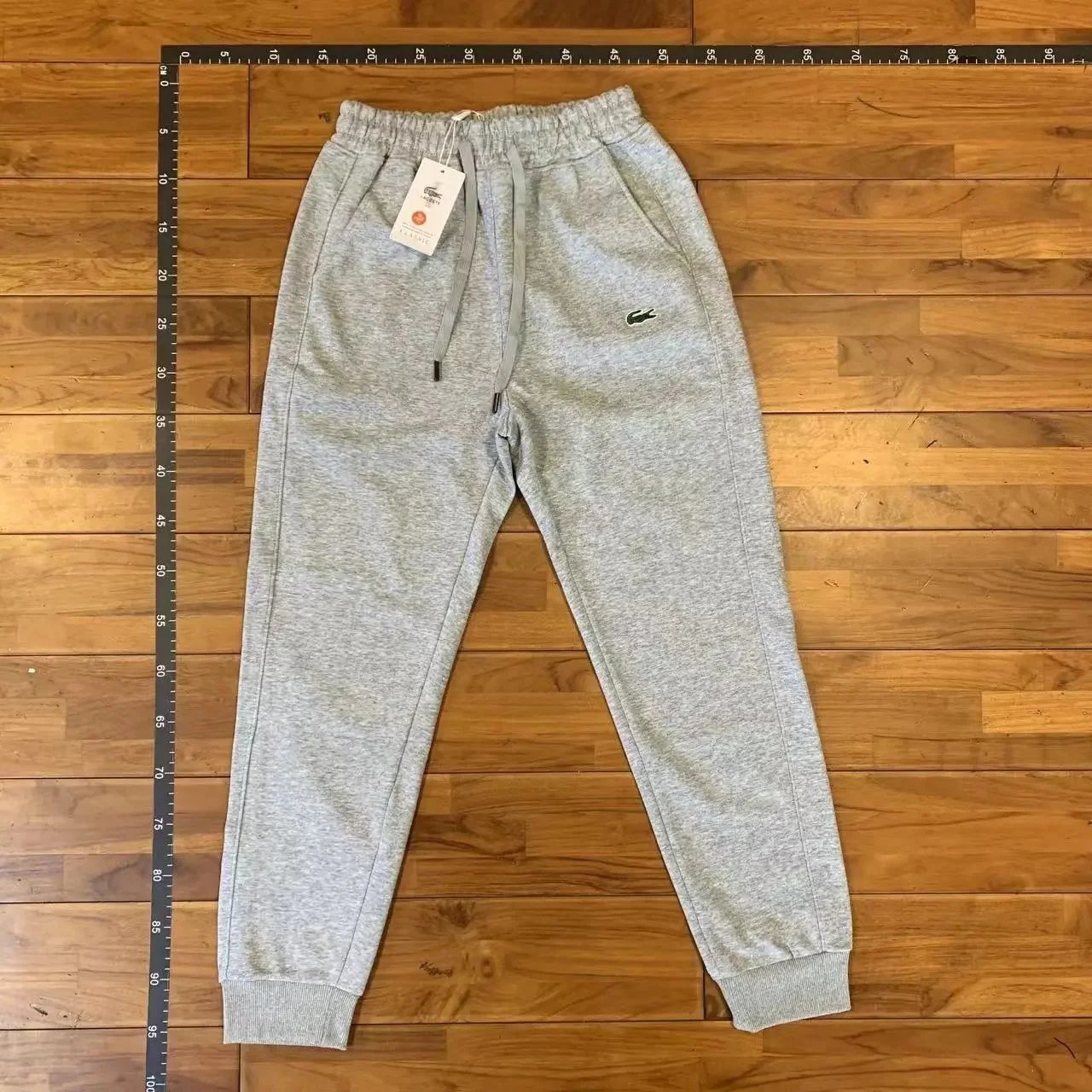 灰色裤子