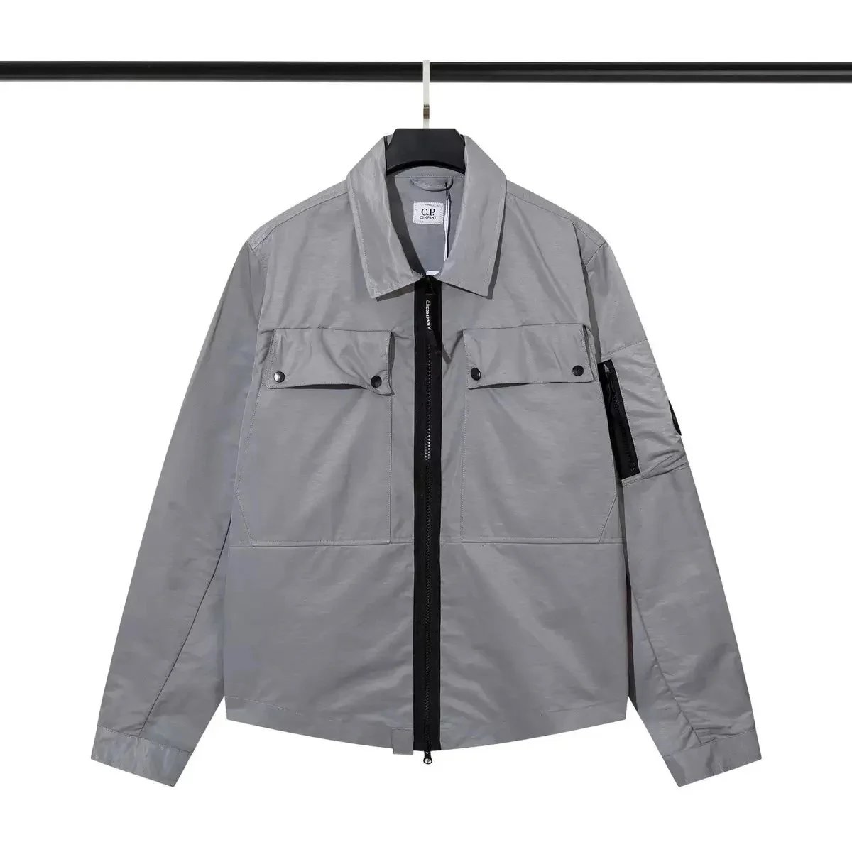 白色双口夹克