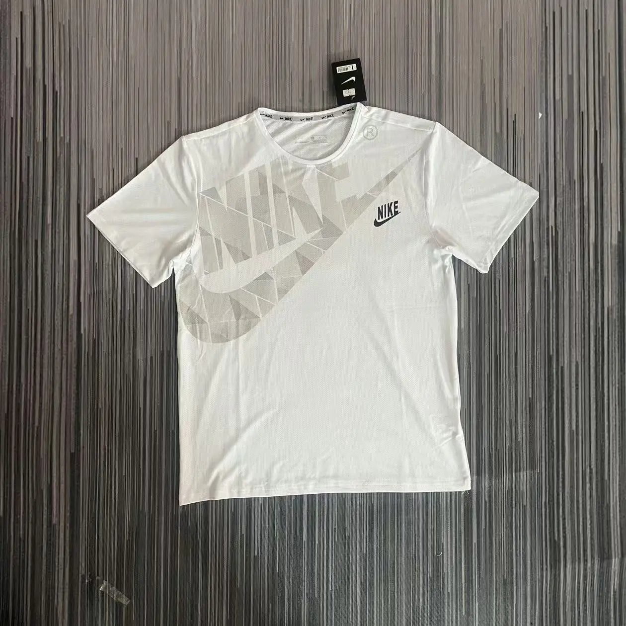 t-shirt/8