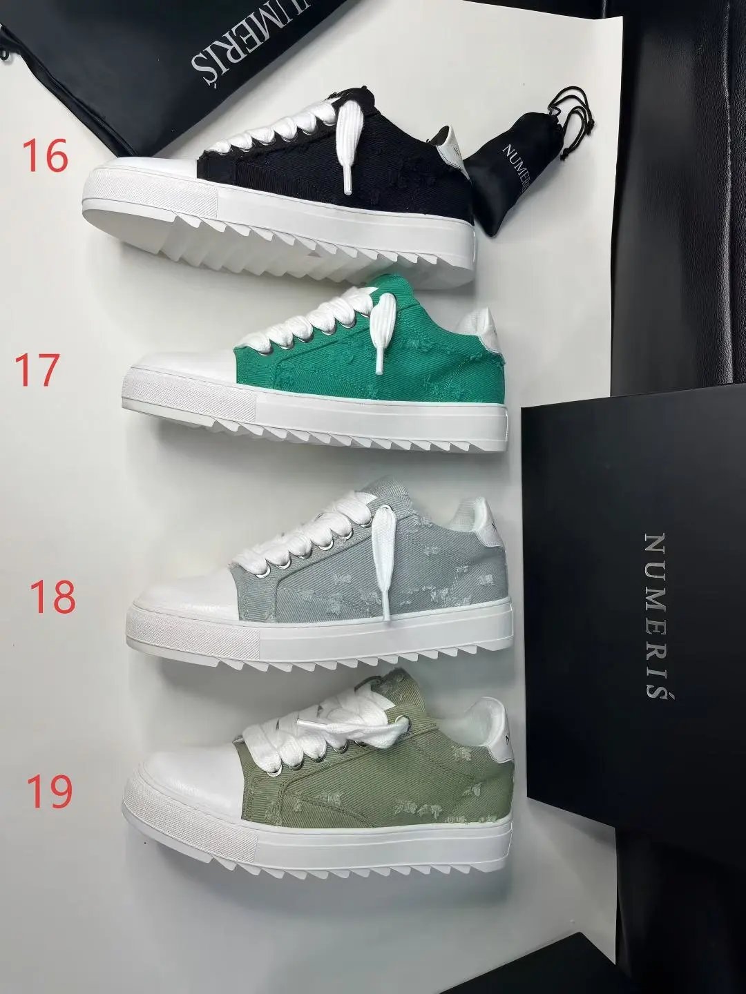 19青色