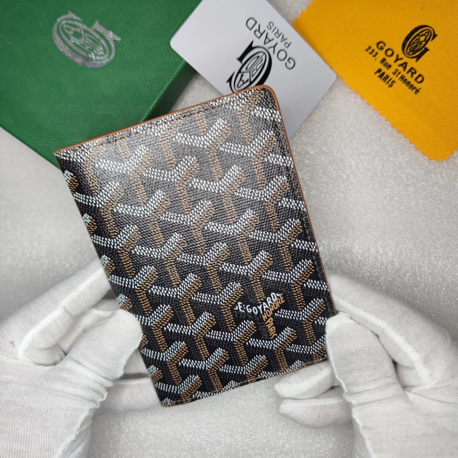 35-护照夹