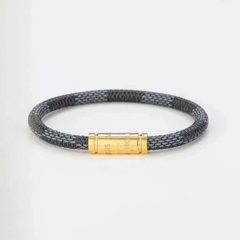 TH002