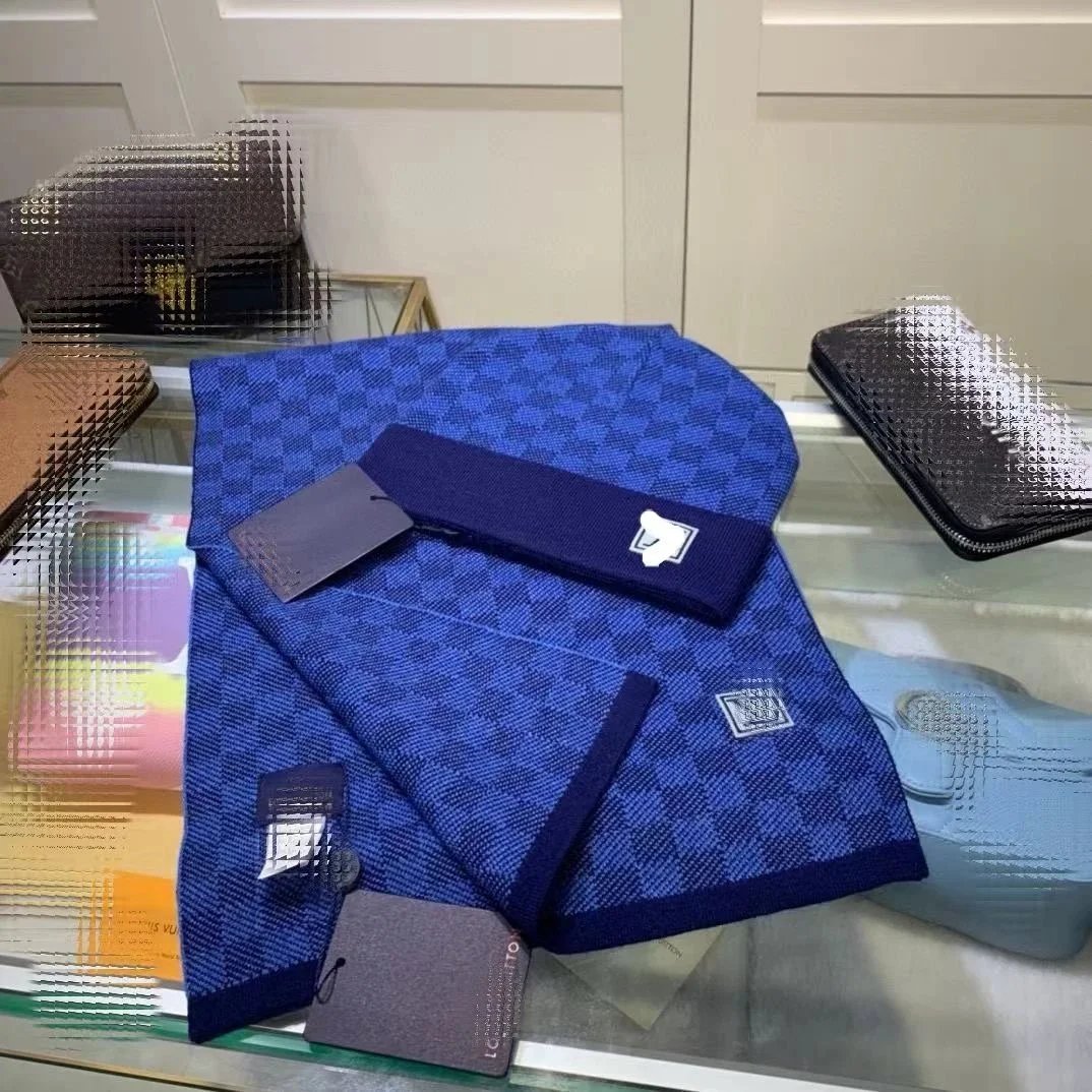 20-蓝色格子套装