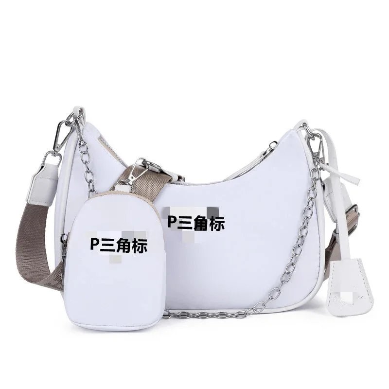 Prada白色