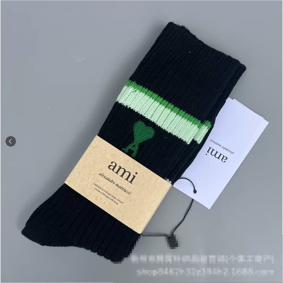 黑色绿杠