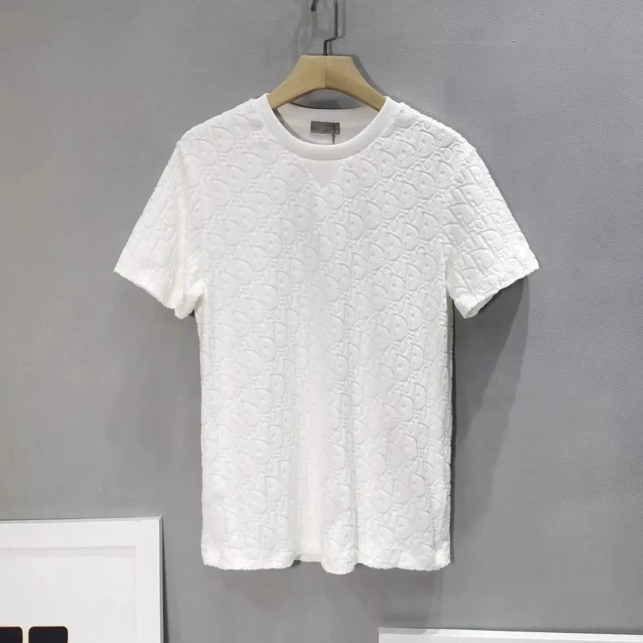 19 white