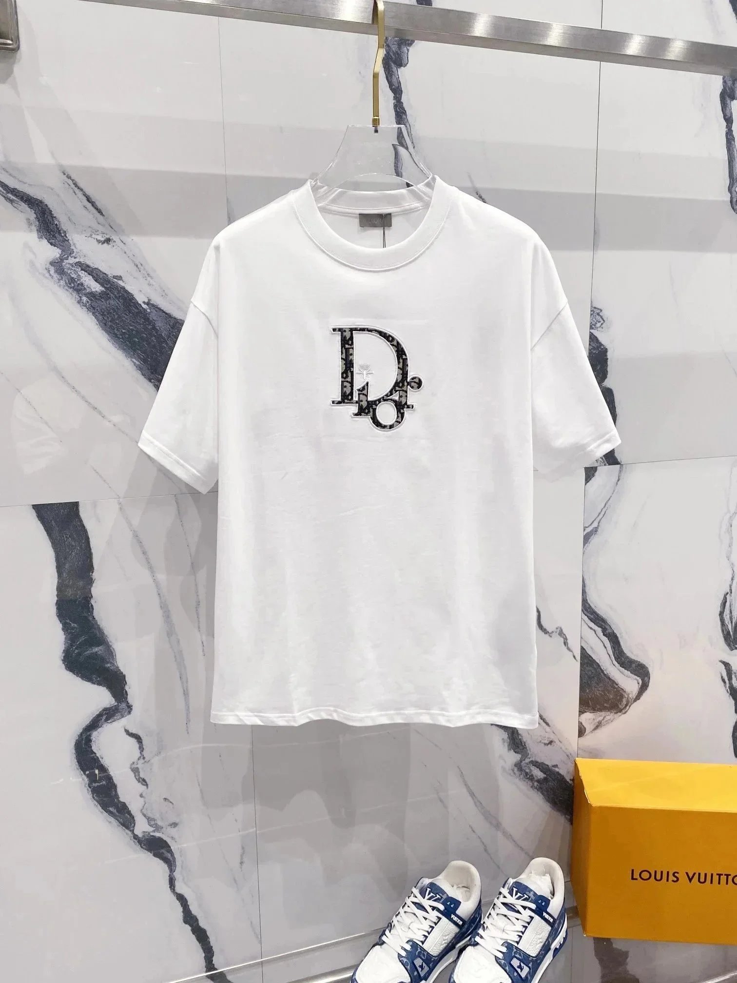 23