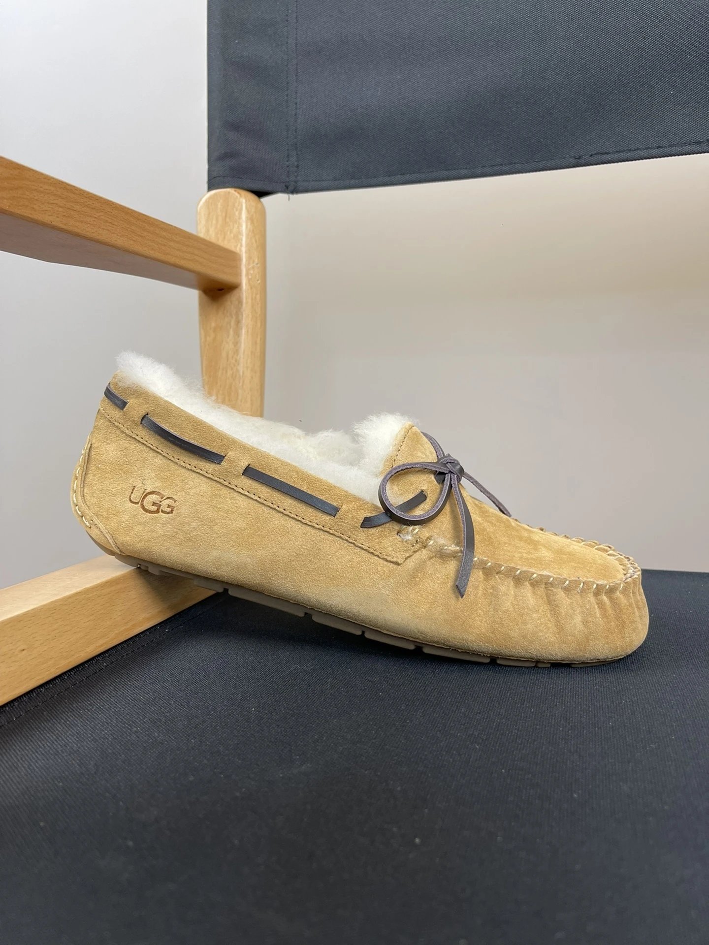 UGG 豆豆鞋 栗色 1107949-CHE