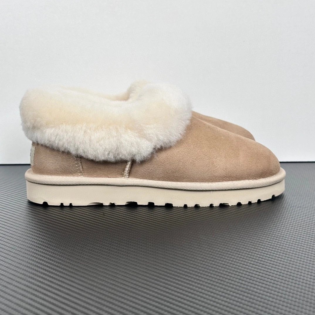 UGG 雪地靴 卡其色  货号：1119002-SAN