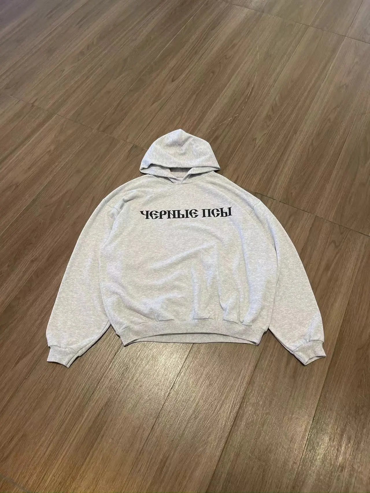 灰白色