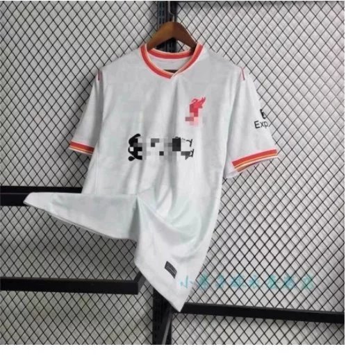 白色浅红