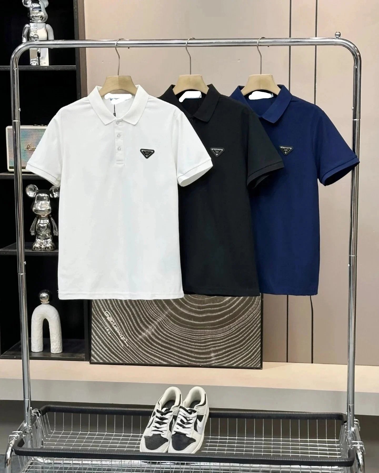 Prada 白色