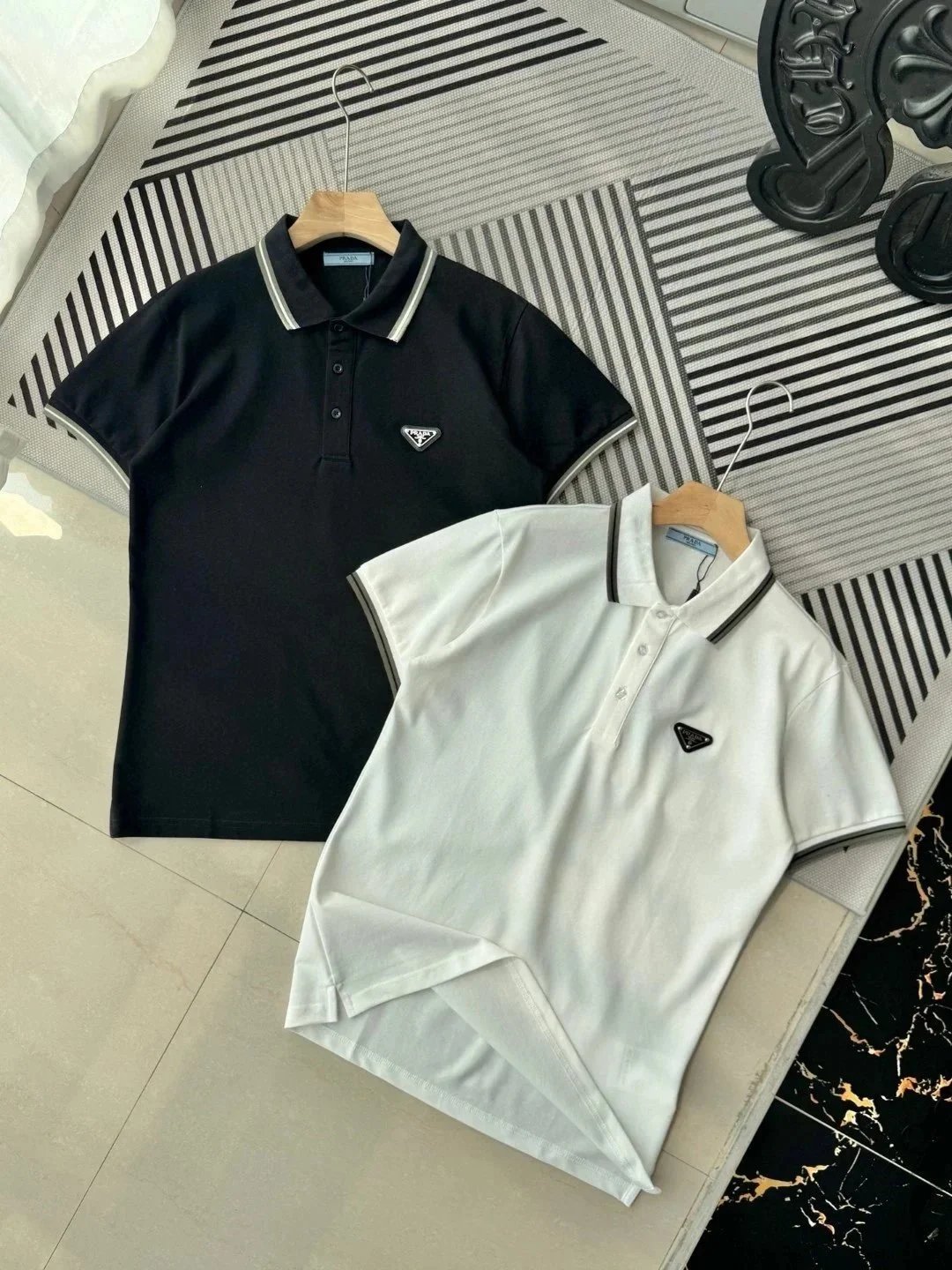 黑色POLO