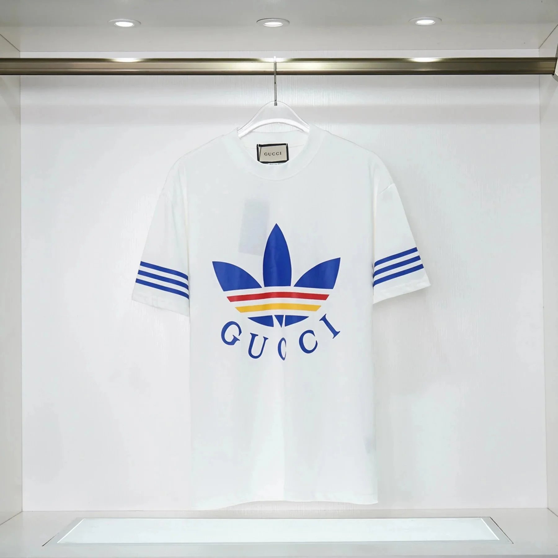 白色