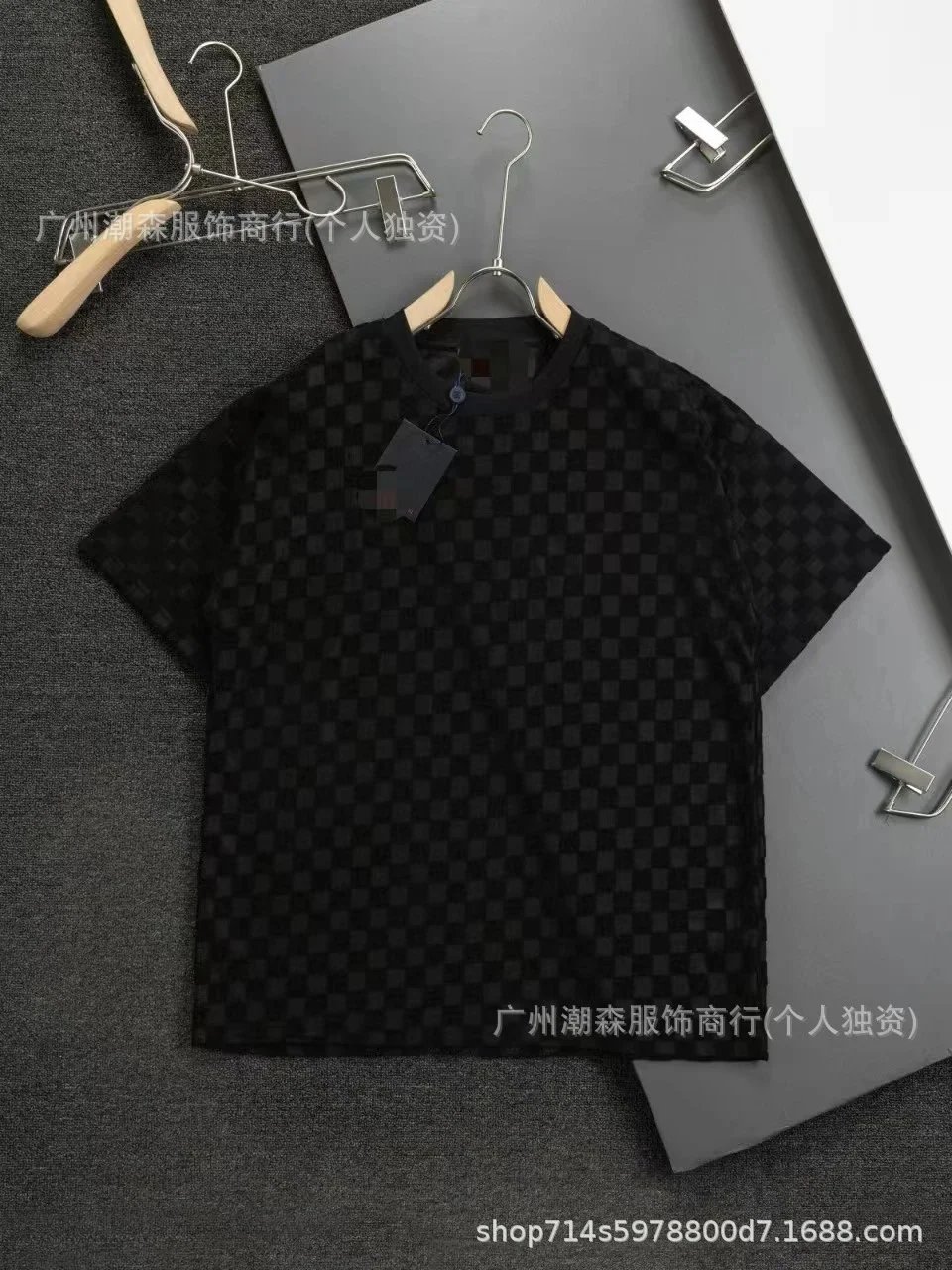 04黑色