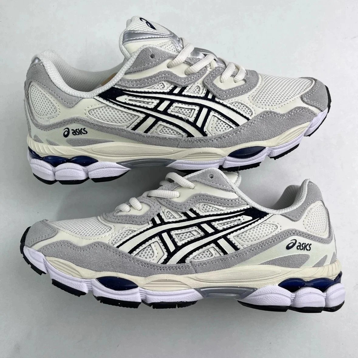 Asics Gel-Kayano Running Shoes White Gray Black