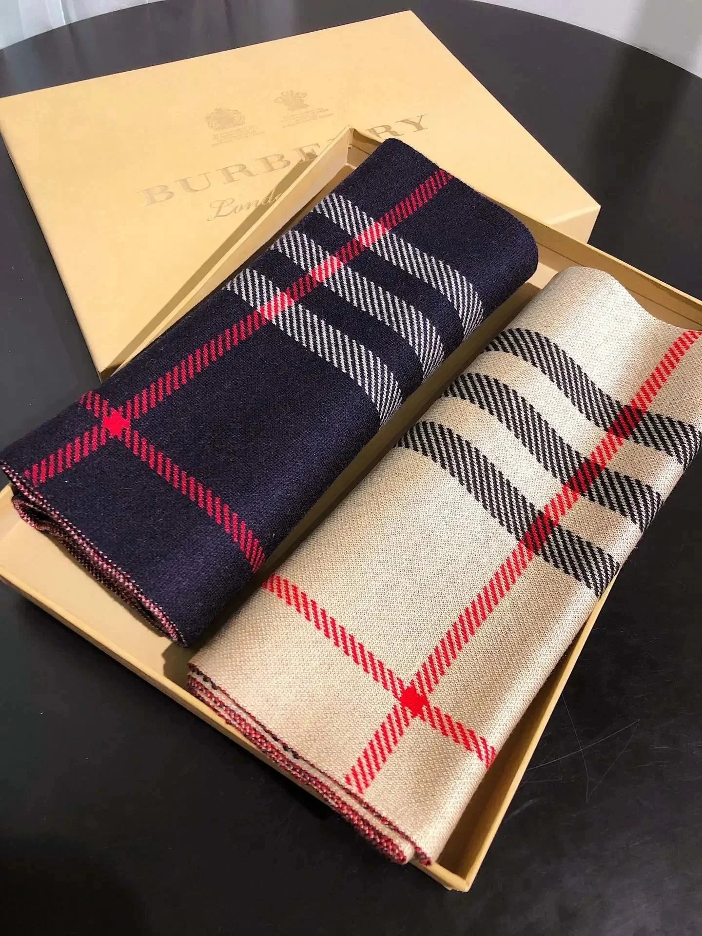 Burberry Check Pattern Scarf Classic Wool Blend