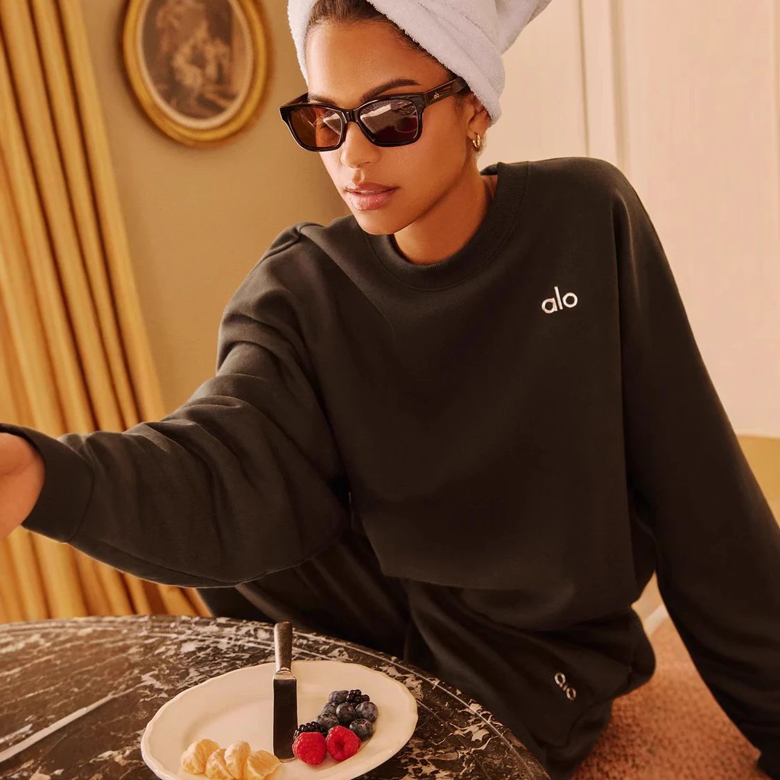 alo Black Crewneck Sweatshirt Women's Fashion Comfortable Oversized Sweater