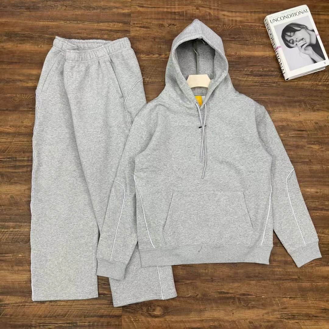 Gray Hoodie and Sweatpants Set for Comfortable Casual Wear
