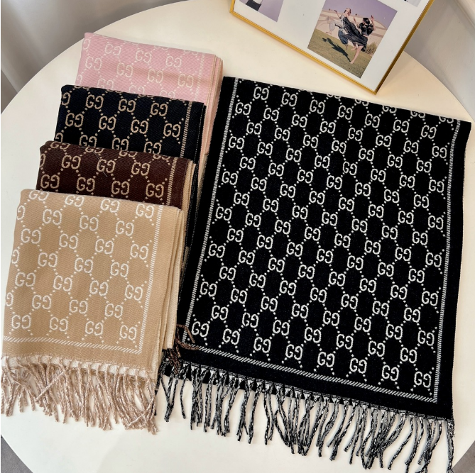 GG Pattern Wool Scarf for Women Fashion Winter Accessory
