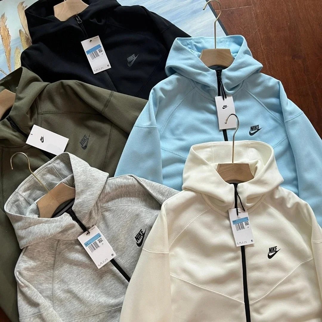 青春潮流拉链帽衫