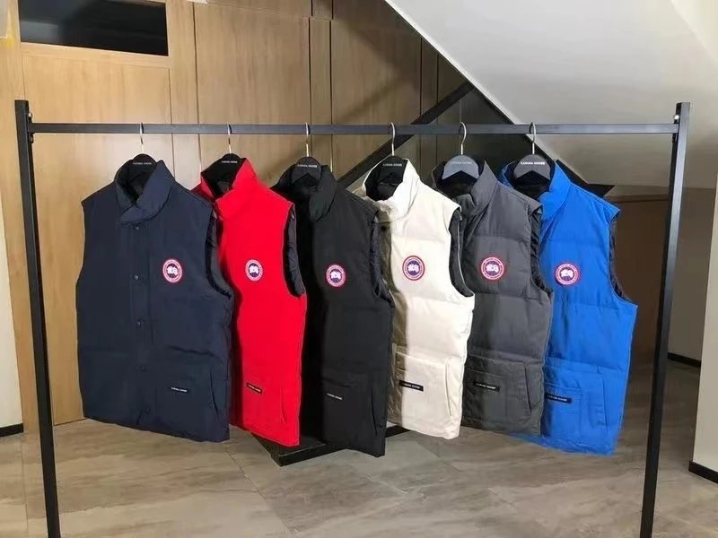 Canada Goose Men's Down Vest Lightweight Warm Winter Outerwear