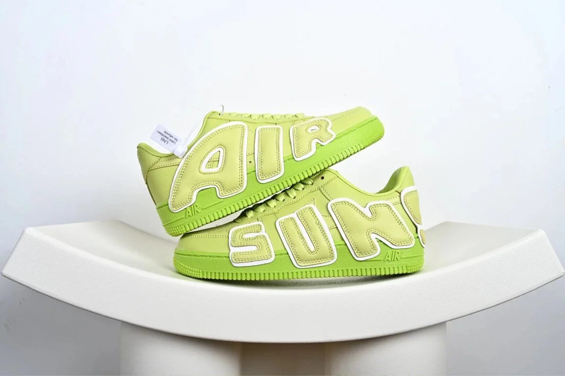 Nike Air Force 1 Low Green Swoosh Sneakers