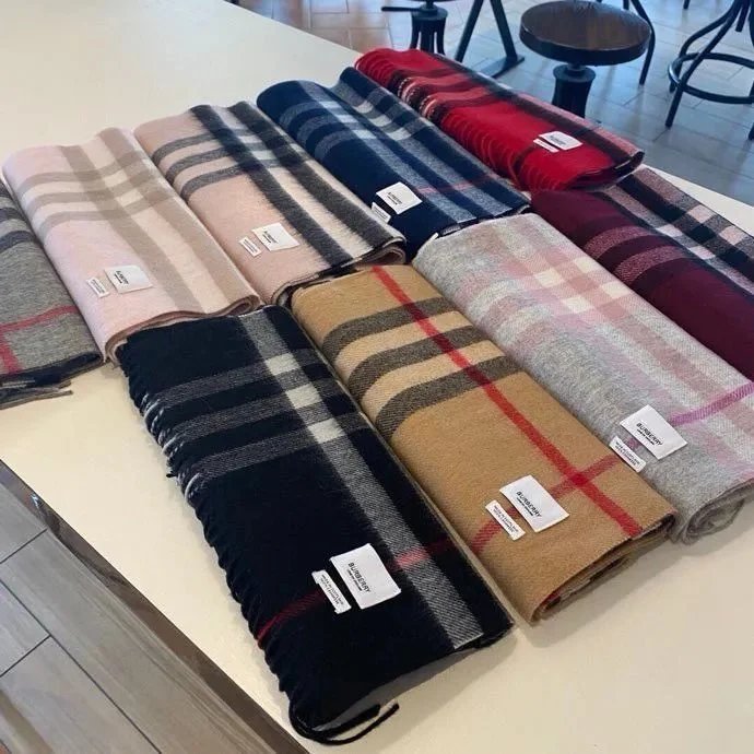 Burberry Classic Check Cashmere Scarf for Men and Women