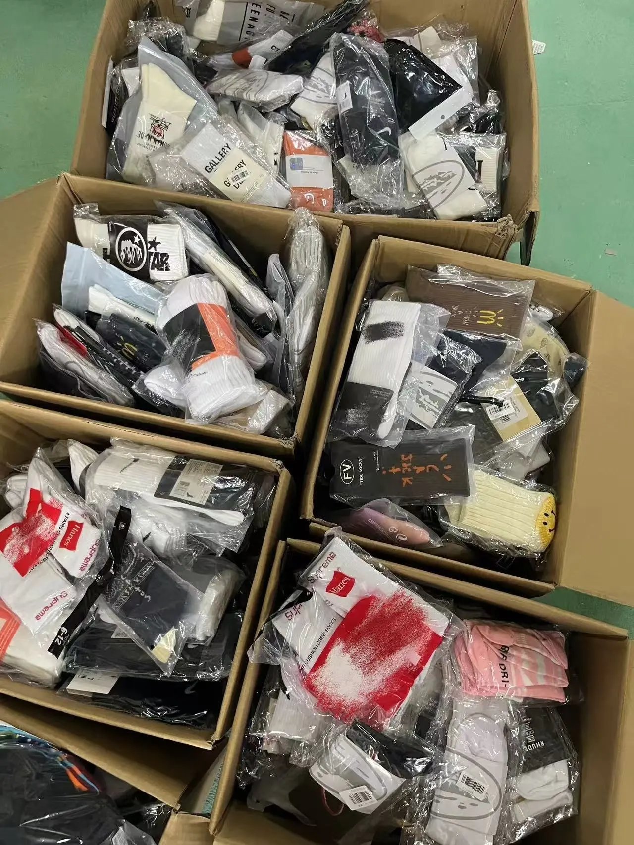 Assorted Men's Crew Socks Bulk Pack - Hanes & Other Brands